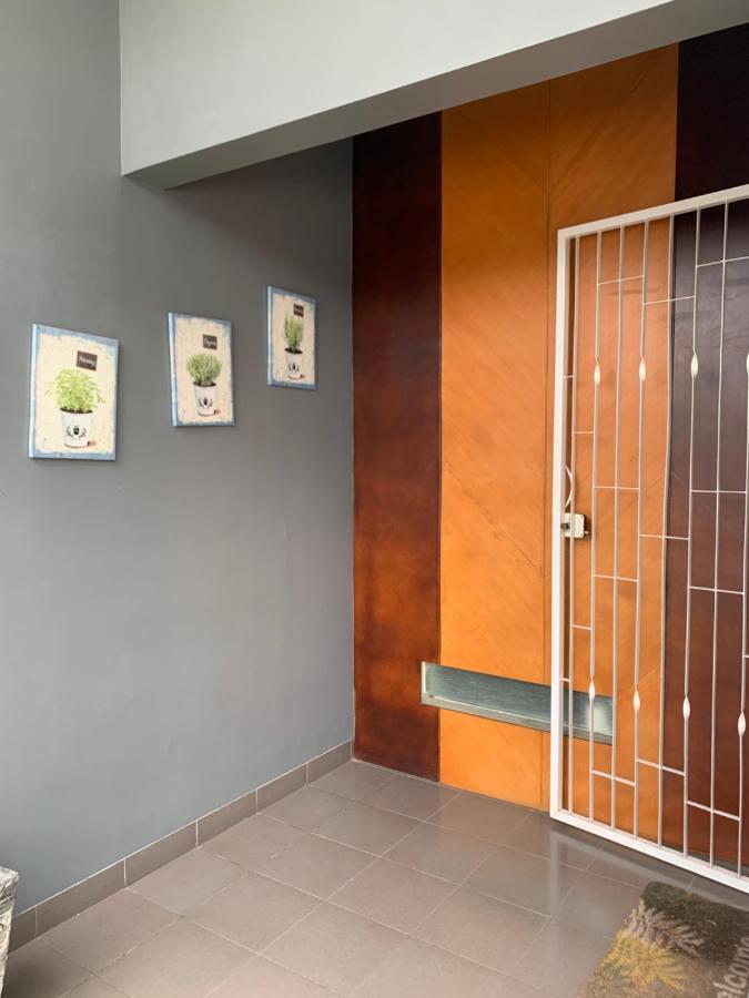 Platinum Setramurni Guest House Bandung 3Br Dış mekan fotoğraf