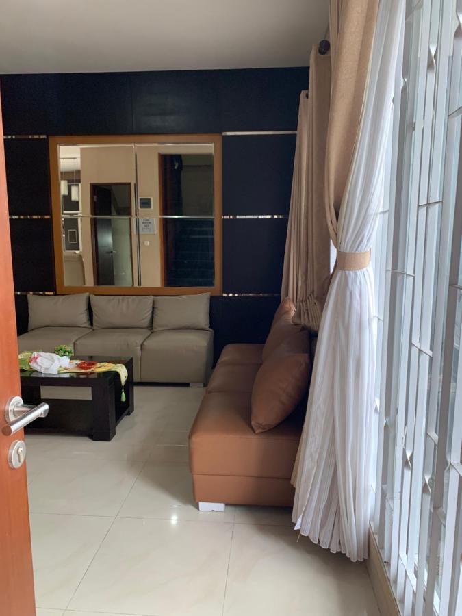 Platinum Setramurni Guest House Bandung 3Br Dış mekan fotoğraf