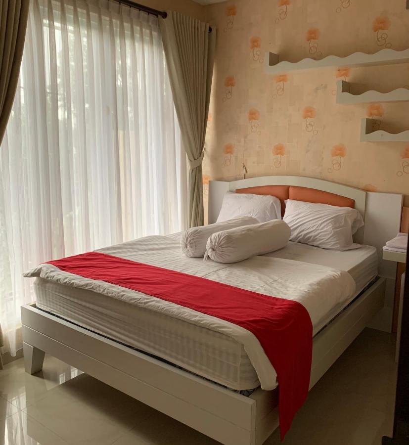 Platinum Setramurni Guest House Bandung 3Br Dış mekan fotoğraf